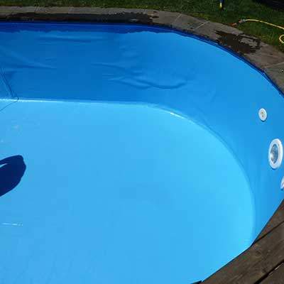 Professionelle Poolreinigung